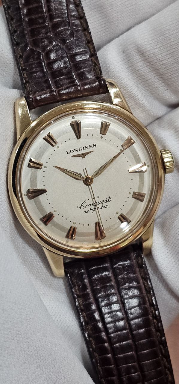 Longines Conquest 35mm 18k Gold case Automatic Circa 1960 - Image 2