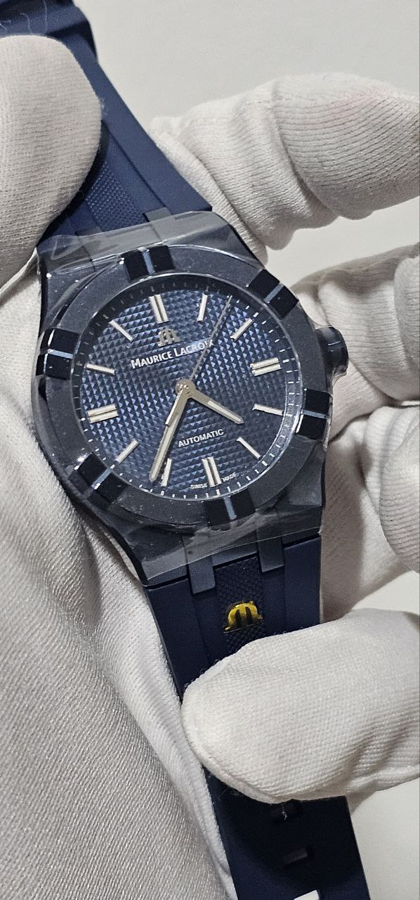Brand New Maurice Lacroix Aikon AI6007-PVC00-430-4 39mm Automatic movement warranty - Image 3