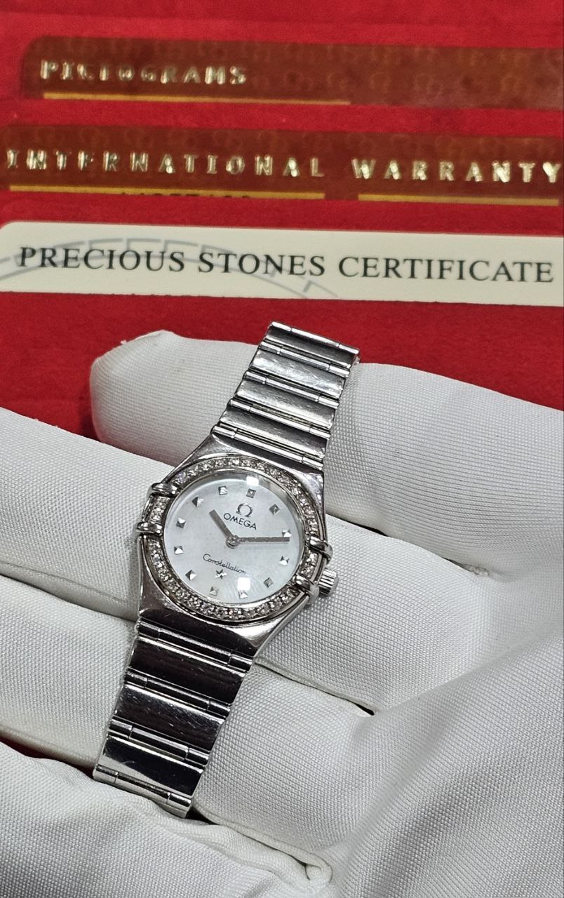 ( Sold ) Omega Constellation ladies White Mother of Pearl dial Sapphire Crystal Glass