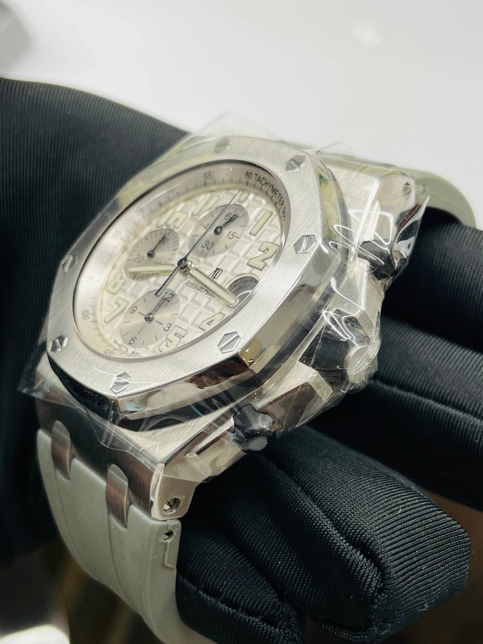 Audemars Piguet Royal Oak Offshore 42mm X 54mm Automatic Chronograph Movement White Waffle Dial - Image 2