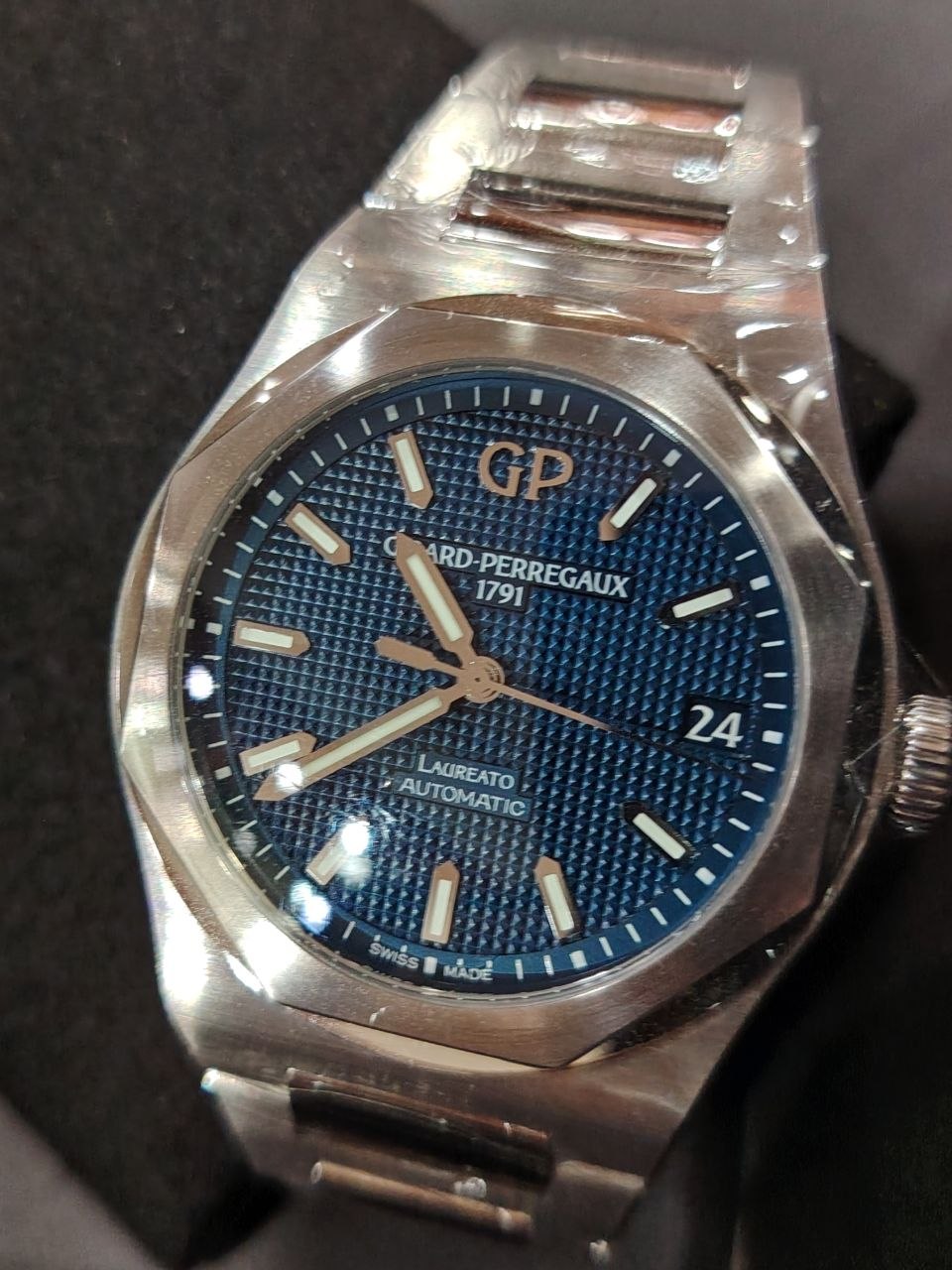 Girard Pereagux 42mm Laureato Blue Waffle dial