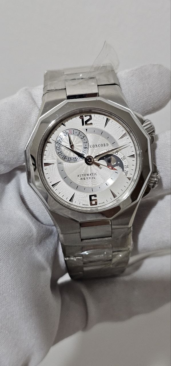 Concord Mariner Reveil Limited Edition 42mm Brand New