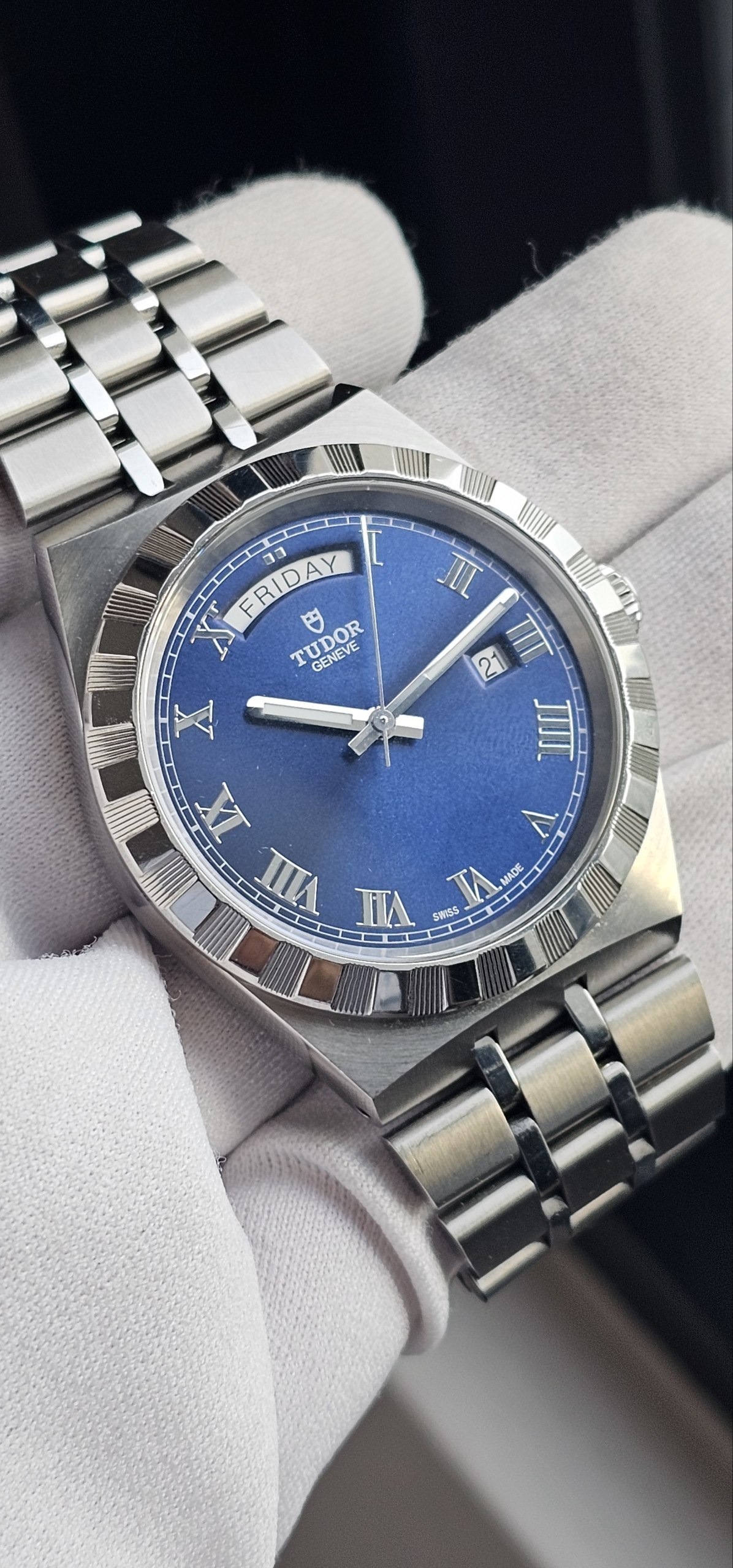 Tudor Day Date Model 28600 Sunburst blue dial