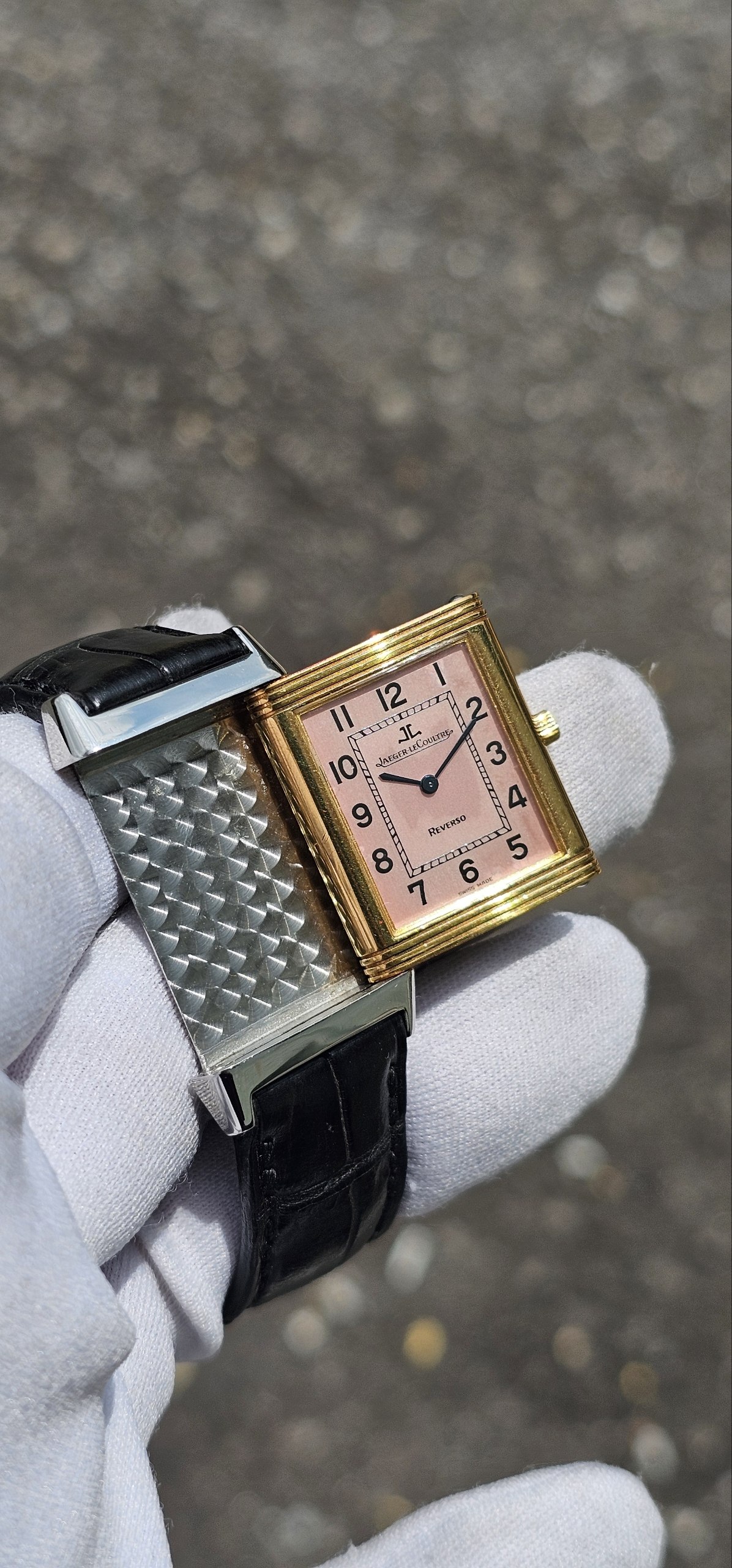 JLC Reverso Mid size Half gold Model 250.5.86 Salmon dial - Image 3