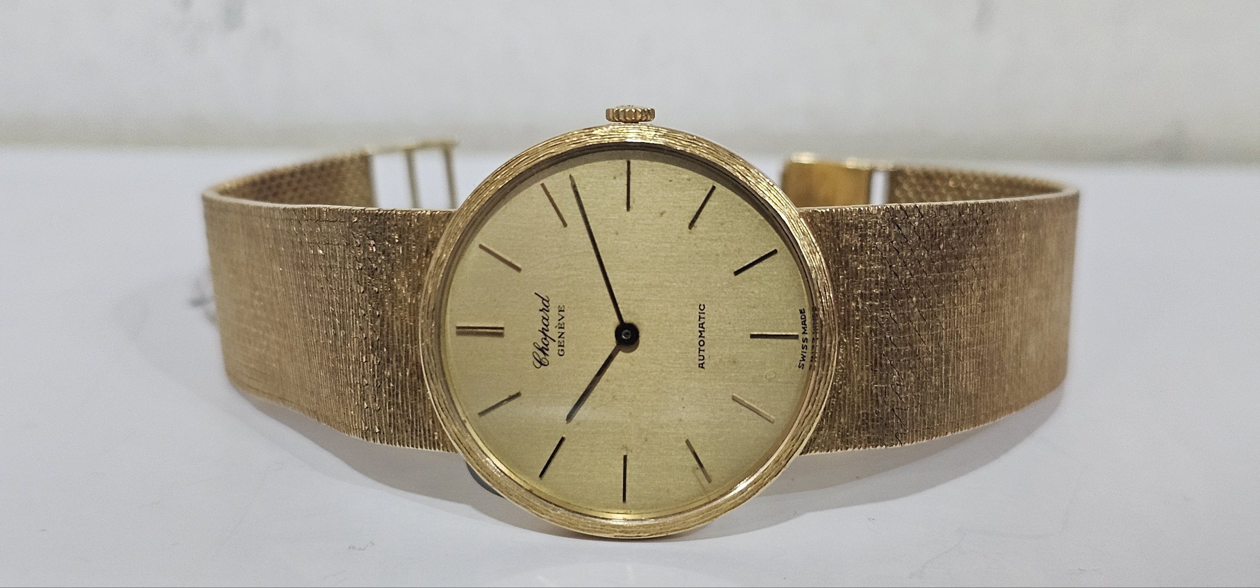 Chopard 18k Yellow Gold 34mm Hand Crafted Case - Image 2