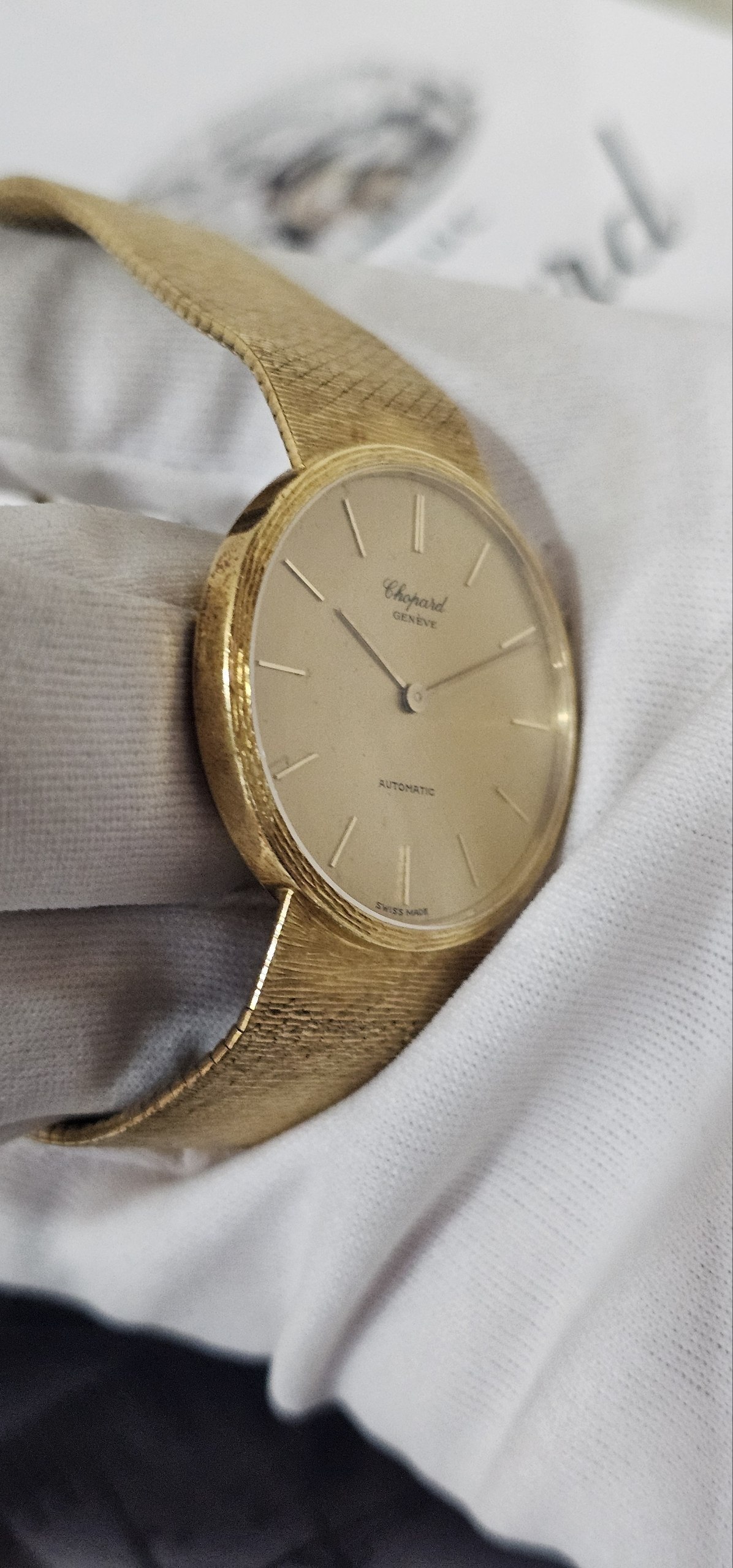 Chopard 18k Yellow Gold 34mm Hand Crafted Case - Image 4
